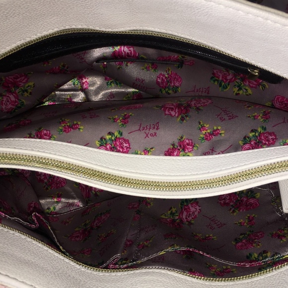 Betsey Johnson purse - Picture 5 of 5